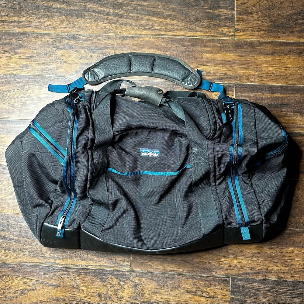 VTG Patagonia XL Duffle Hiking Travel
